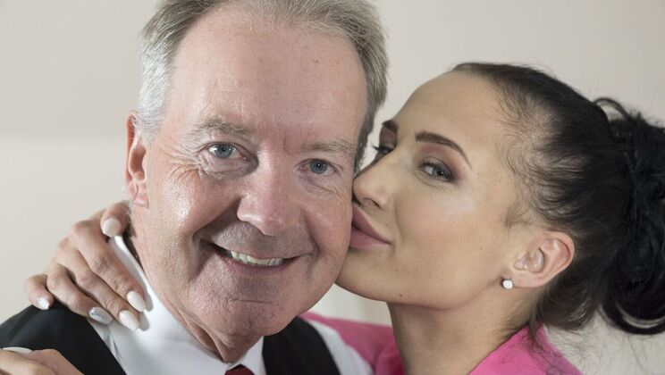 My Tattooed Assistant Nicole Love in Striptease Show