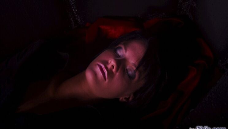 Aliz's Facial from Sergio - Cumshot Delight