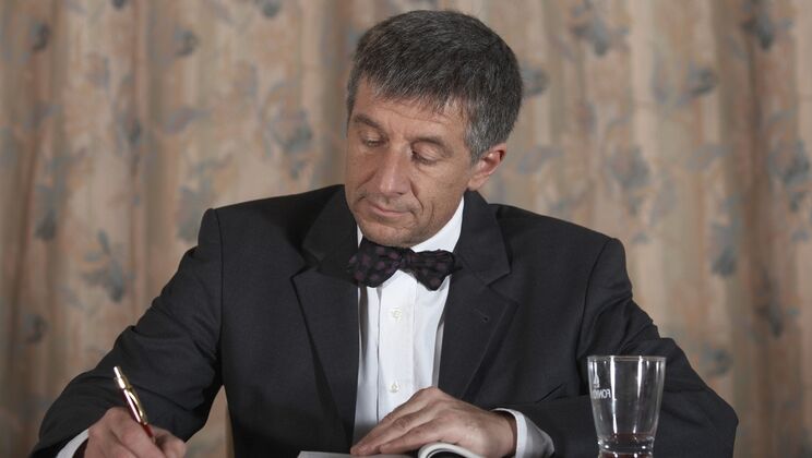 Redhead Teen Striptease