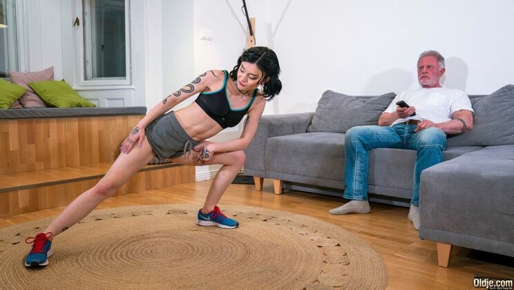 Crystal Cherry's Ass Fingering and Pussy Licking