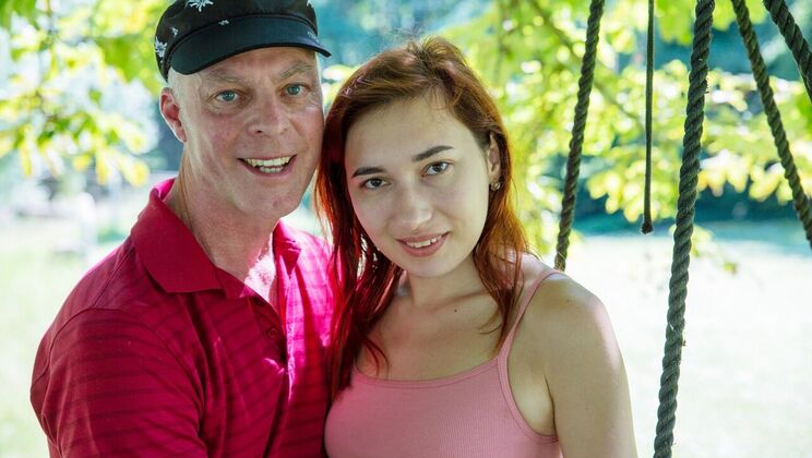 Cum Swallowing Redhead Teen Gets Fucked