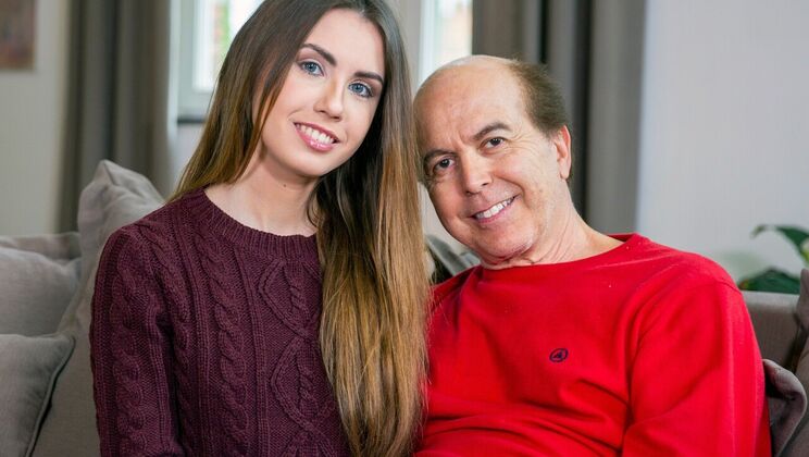 Fire in the Hole: Elle Rose's Deepthroat Skills