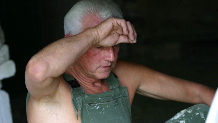 Blonde Babe Barry Loves