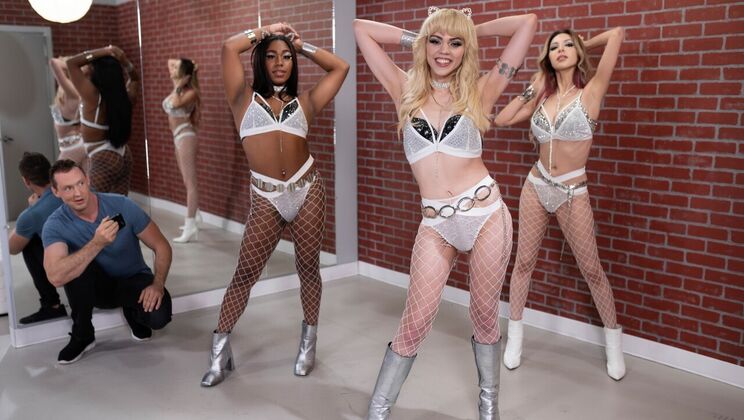 Shemale Sex with Selene and Kate