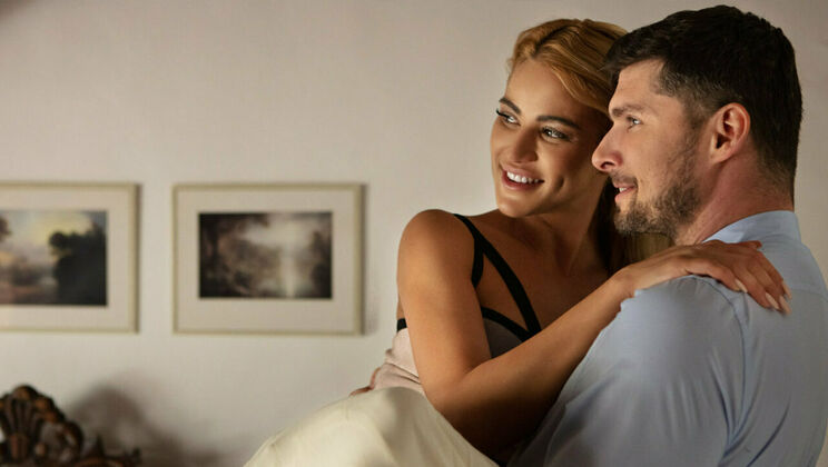 Headspace Outdoor Fucking with Cherry Kiss