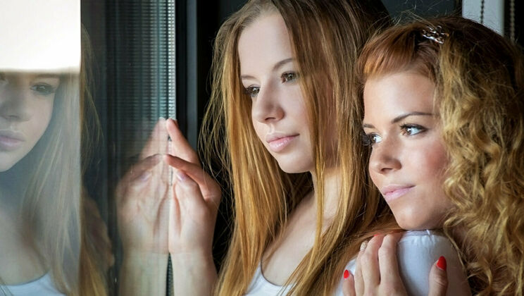 Sexy European Girls Enjoy a Cock in Threesome