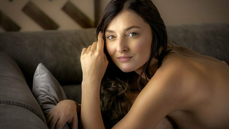 Katy Rose's Striptease and Handjob for Michael Fly