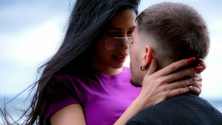 Wild Beach Encounter (2021) - Julia De Lucia, Chris Torres