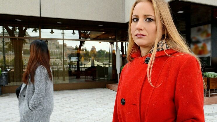 Kiki Cyrus Gives Sex for Charity