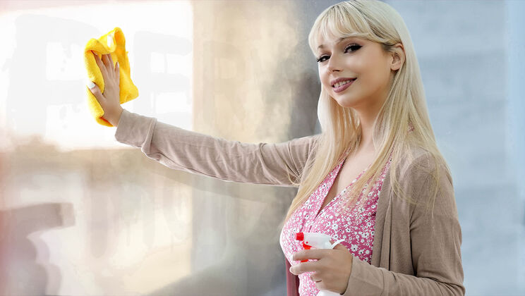 Blonde Bombshell on My Brain