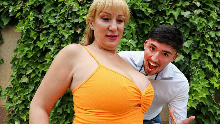 Toy Boy Fucks Mature Latina MILF