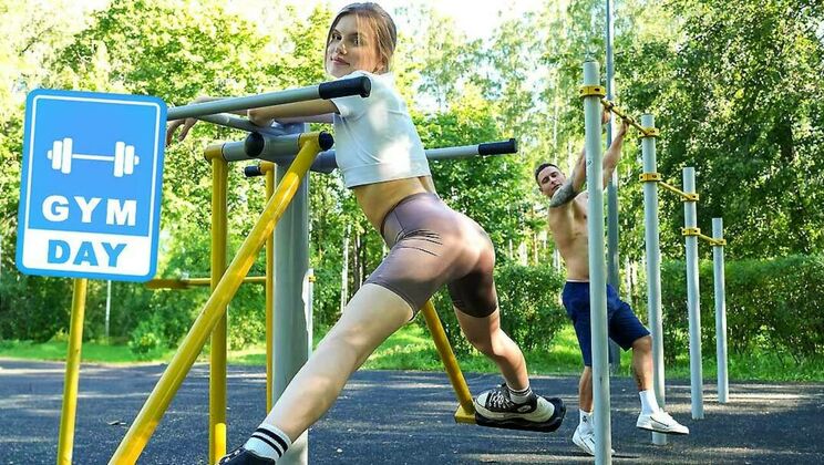 Gym Outdoor Sex with Babe