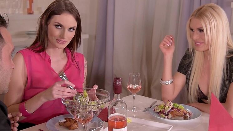 Two Sexy Goddesses Kitana & Marie Get Facial Cum