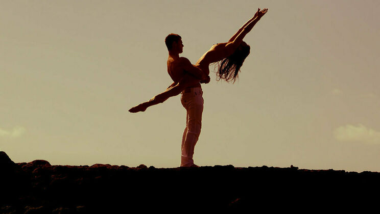 Brunette Rose Gives Blowjob on Beach