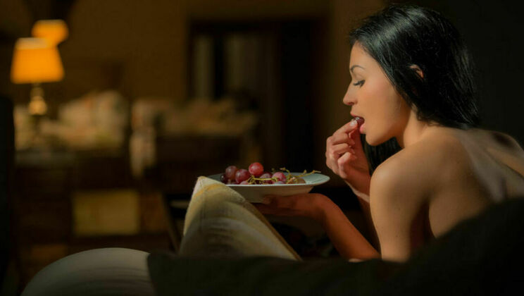 Hot Lesbian Outdoor Sex - Vanda Lust & Rosaline Rosa Fingering & Pussy Licking