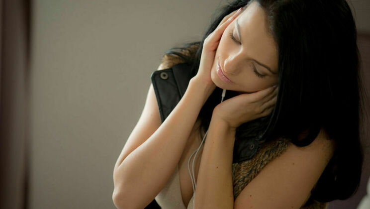  Curly Brunette Sapphira A's Nipple Tease 