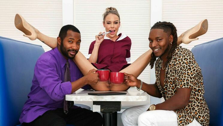 Summer Vixen's Small Tits and Natural Body on Display