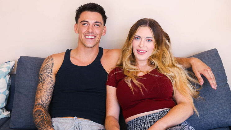 Jay Tate Meets Lindsay Lee in an Erotic Interview