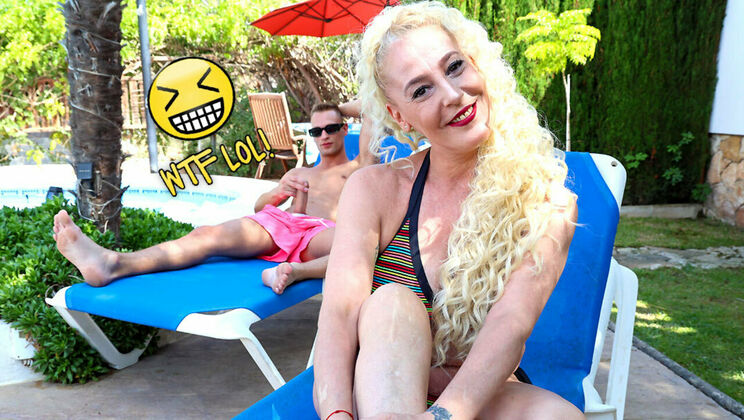 Shaved Pussy Mature Fucked Deep