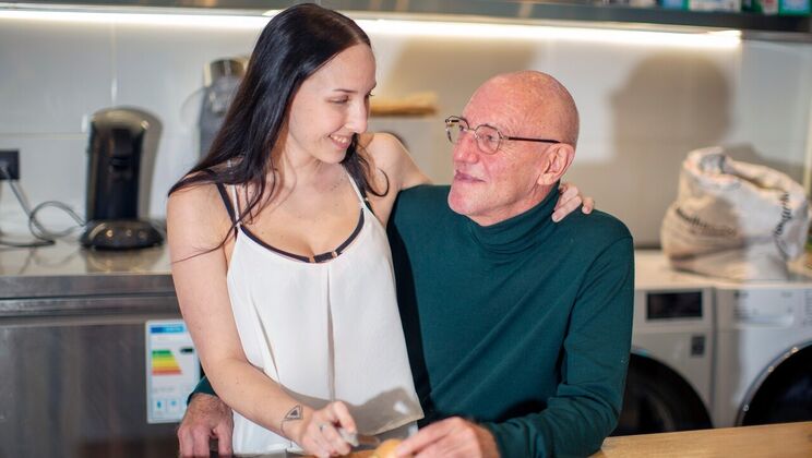 Pleasure Seeker Bella Angel