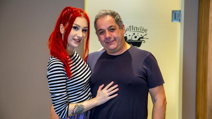 Gigi Rouge and George Rex Shower Love