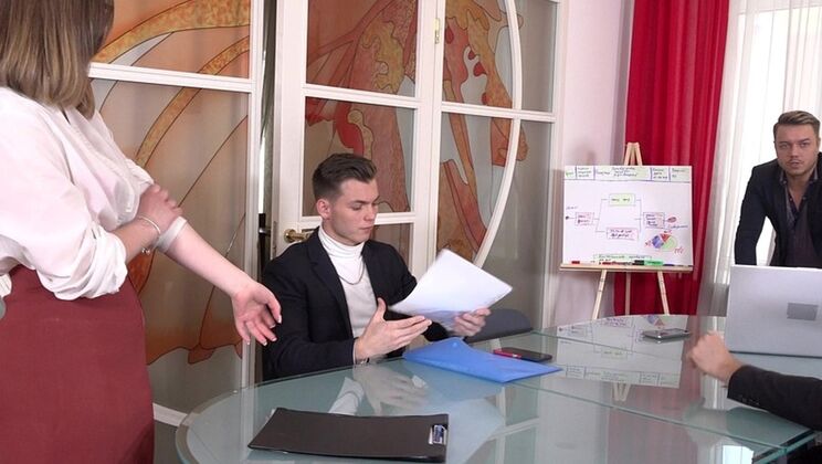 Beautiful Secretary Mia Piper's Anal & Butt Plug Fun