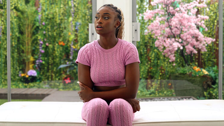 Amazonia's Reverse Cowgirl Ride