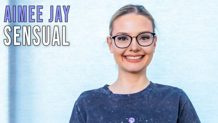 Australian Bombshell Aimee Jay Masturbates