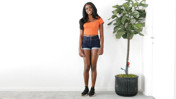 Nicole's Hot Blowjob Audition