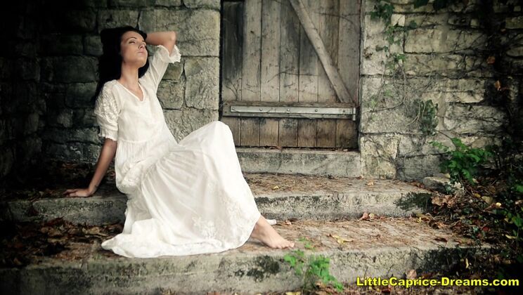 Brunette Sapphira Masturbates