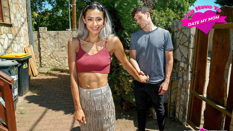 Tattooed, Super Skinny Veronica Leal's Blowjob