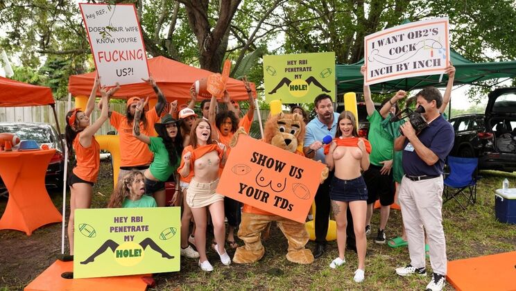 Blonde Sky Wonderland Takes Big Cock in Outdoor Sex Scene