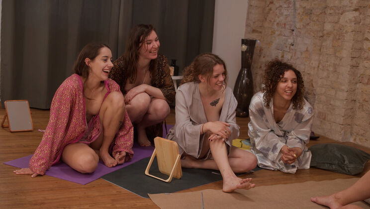 Blonde vs Brunette: Tattooed Babes in Lesbian Orgy