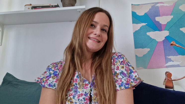 German Bottle Spin Game Trailer