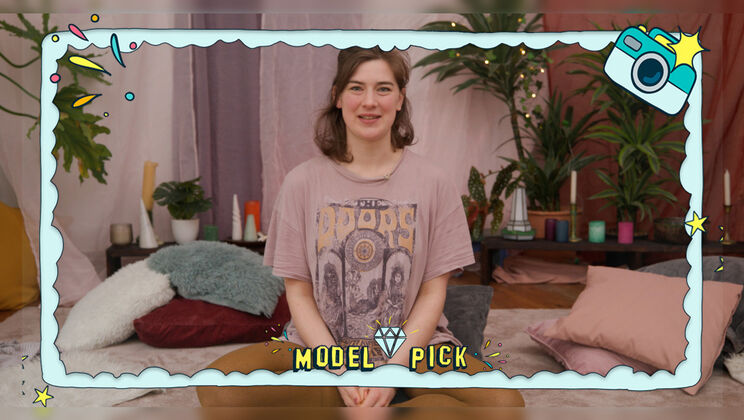 Hot German Lesbians Nikita & Leyla L in Action