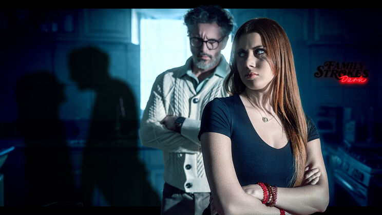 Stella Luxx Moans as Mike Mancini Licks Her Pussy