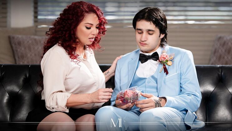 Prom Bombshell Kiki D'Aire Fucks Young Stud Elias Cash