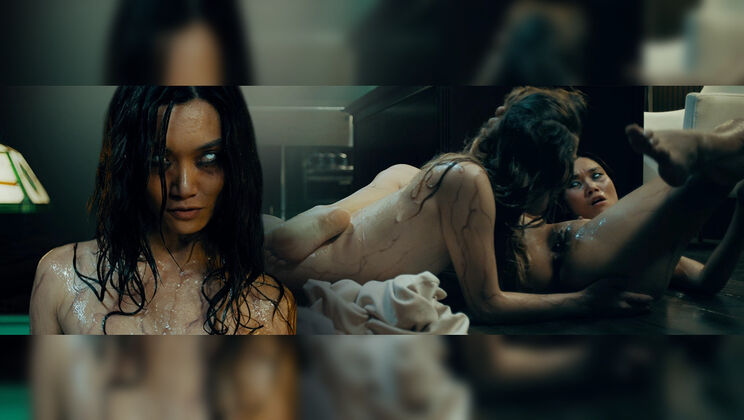 Crazy Girl on Girl Action