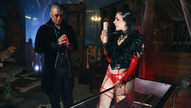 Big Natural Tits Babe Valentina Nappi in a Hot Sex Scene