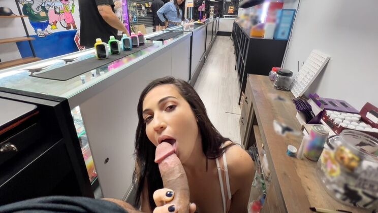 Mike Ox Fucks Mira Luv Missionary Style After She Asks To Hit Her Vape