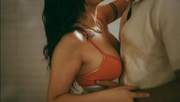 Couples Fun - Nathan Bronson and Lulu Chu in Maison Close