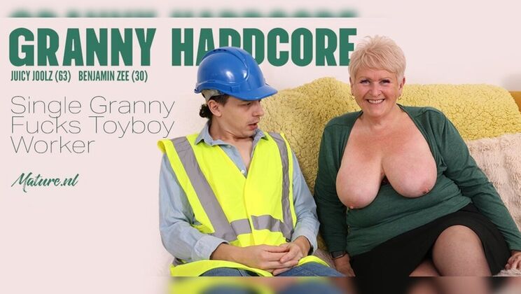 Blonde Granny Juicy Joolz Spreads Her Shaved Pussy for a Construction Worker