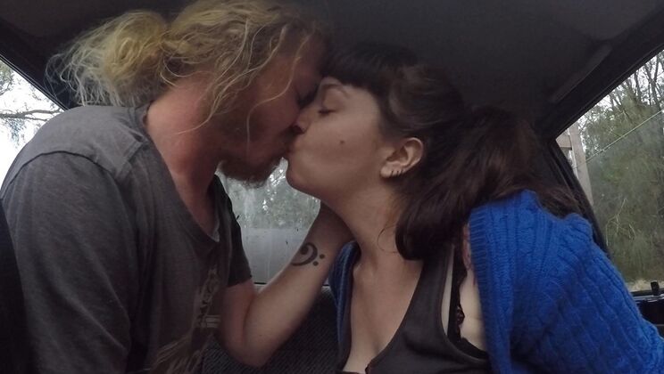 Bee & Mac: Female POV Handjob in the Car