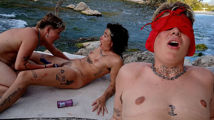 Elios & Klou Get Off in Public by the River