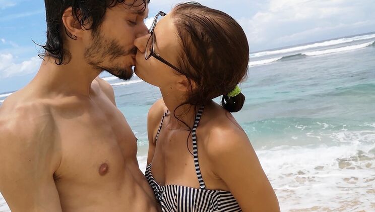 Bali Vlog: Anal, Blowjob & Outdoor Sex with Josh & Evie
