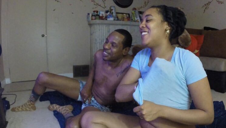 Jazmine & Miles Super Mario Expose Face to Face